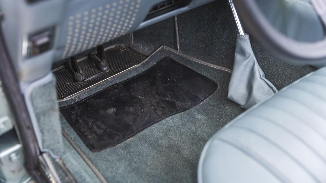 1980 Aston Martin V8 Volante