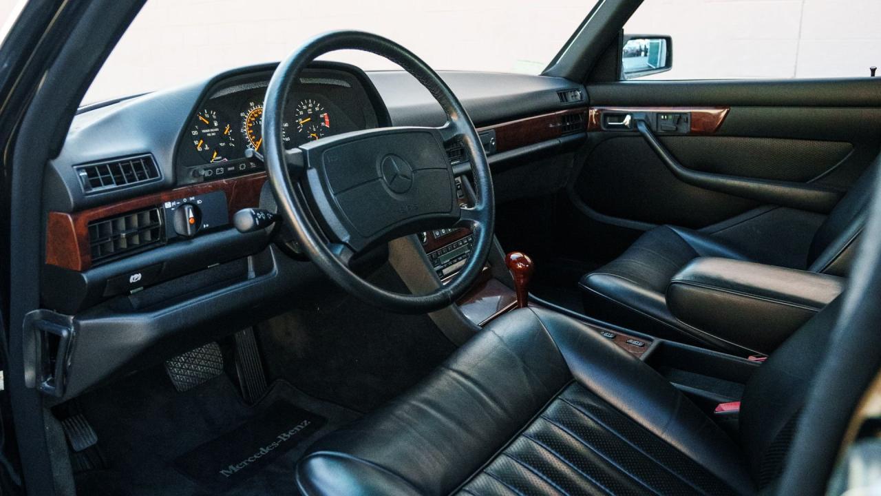 1988 Mercedes - Benz 560 SEL