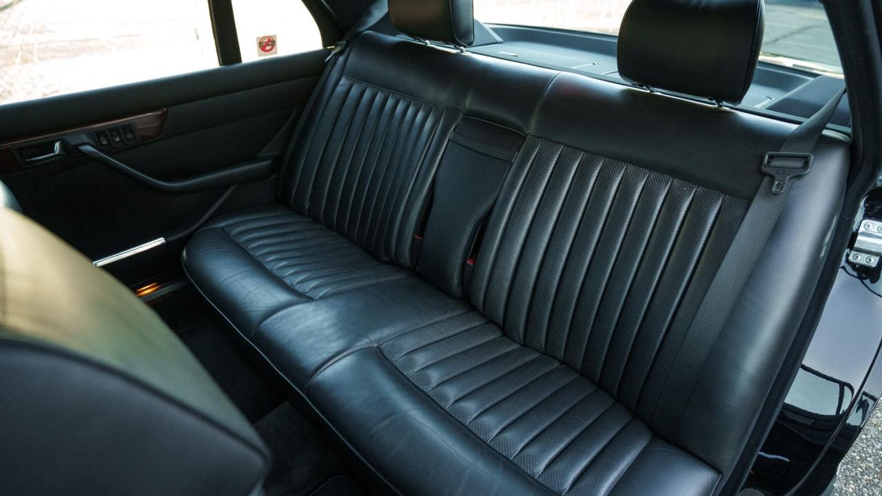 1988 Mercedes - Benz 560 SEL