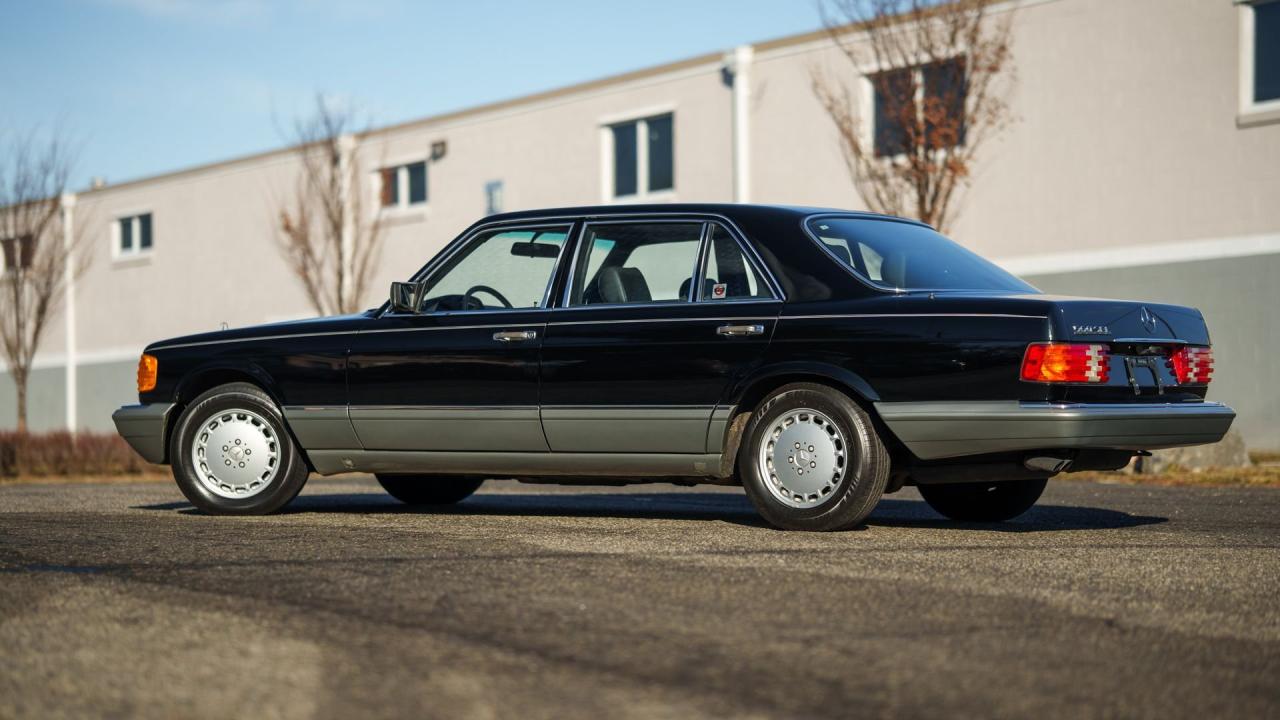 1988 Mercedes - Benz 560 SEL