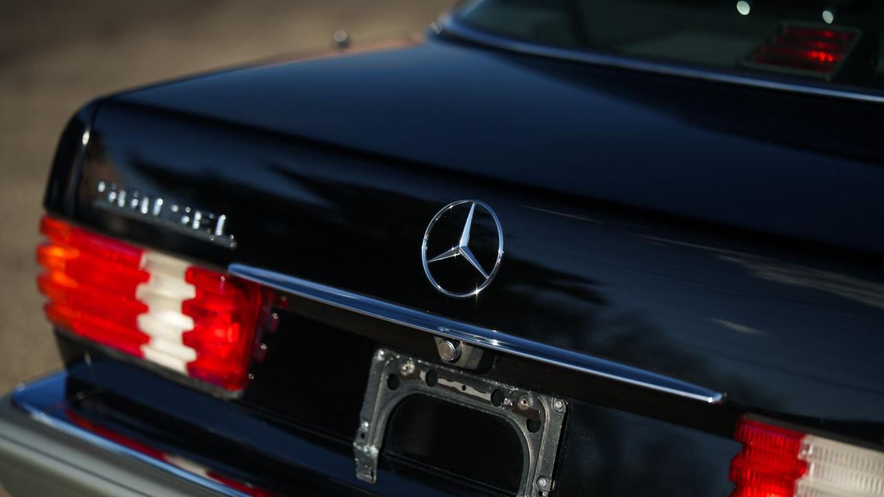 1988 Mercedes - Benz 560 SEL