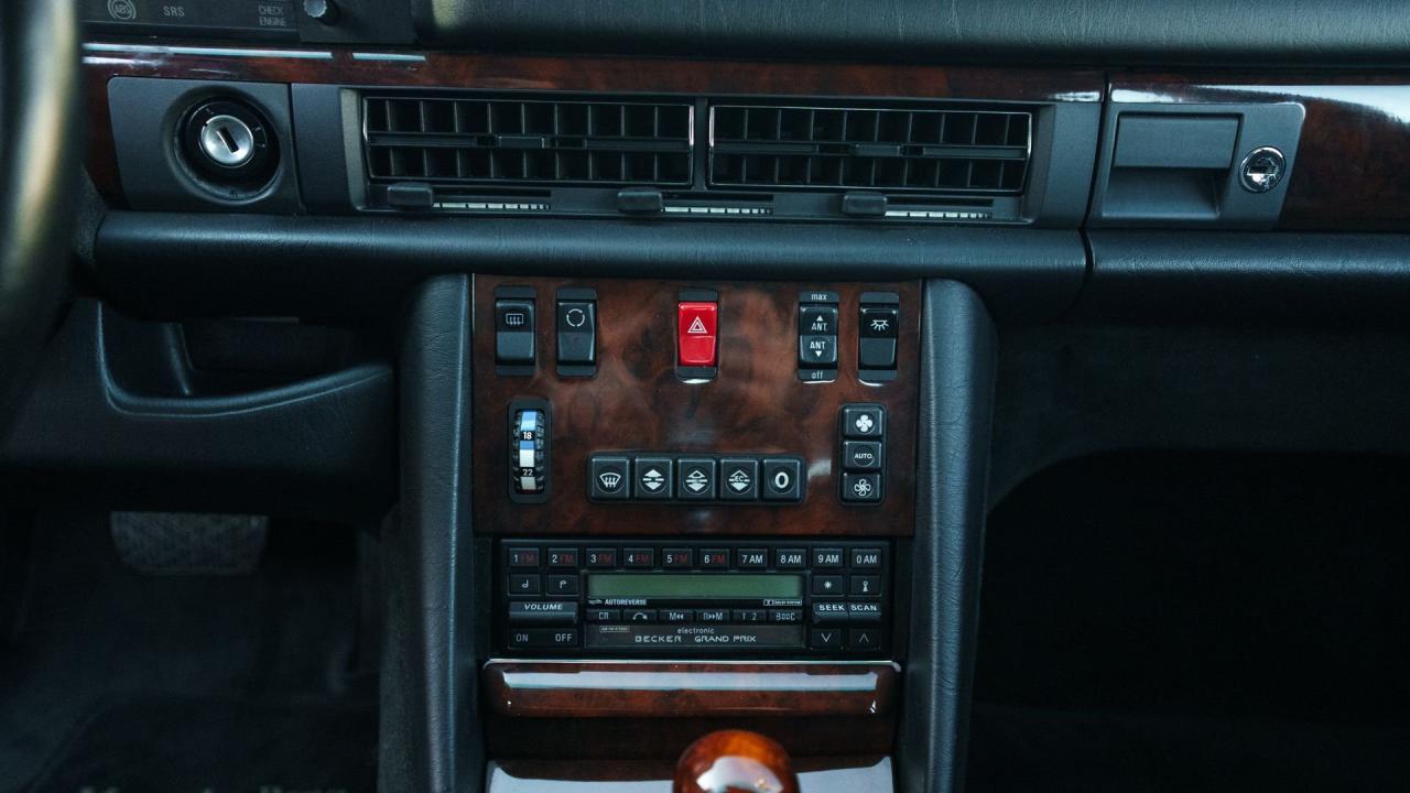 1988 Mercedes - Benz 560 SEL