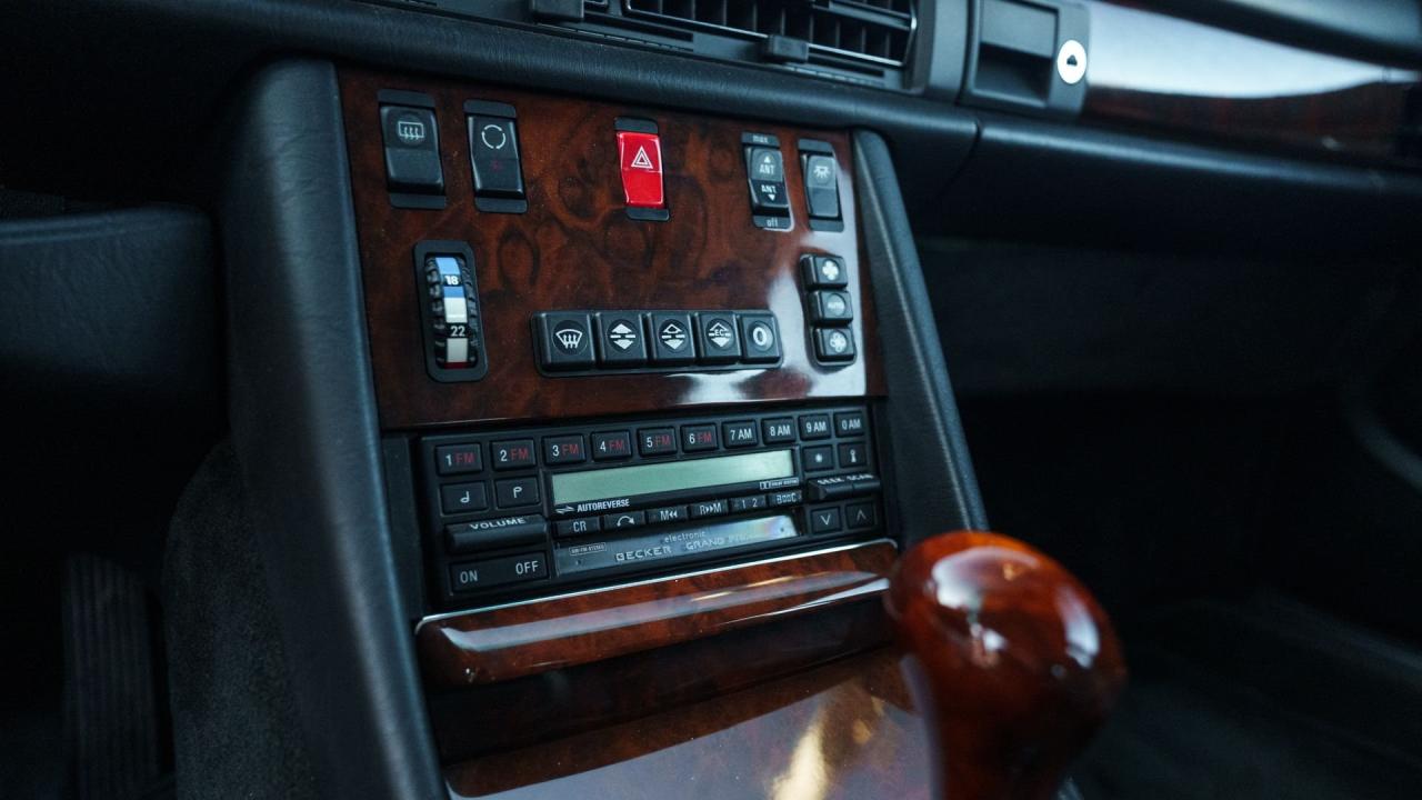 1988 Mercedes - Benz 560 SEL