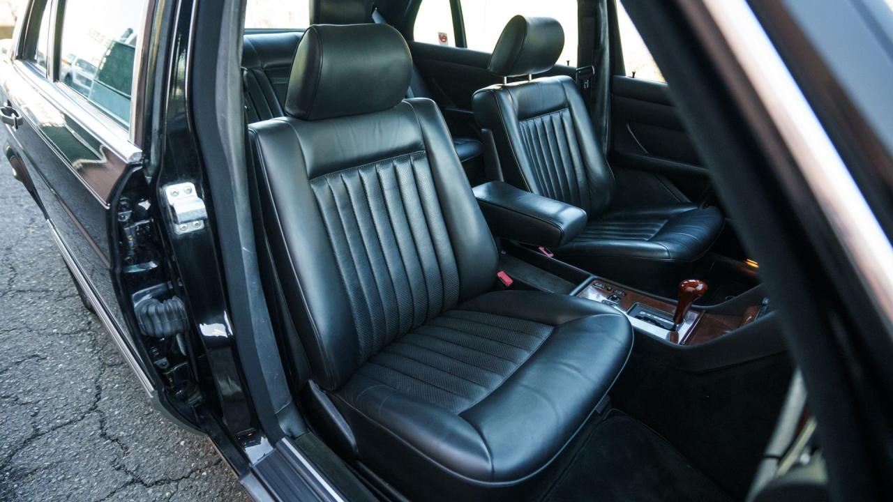 1988 Mercedes - Benz 560 SEL