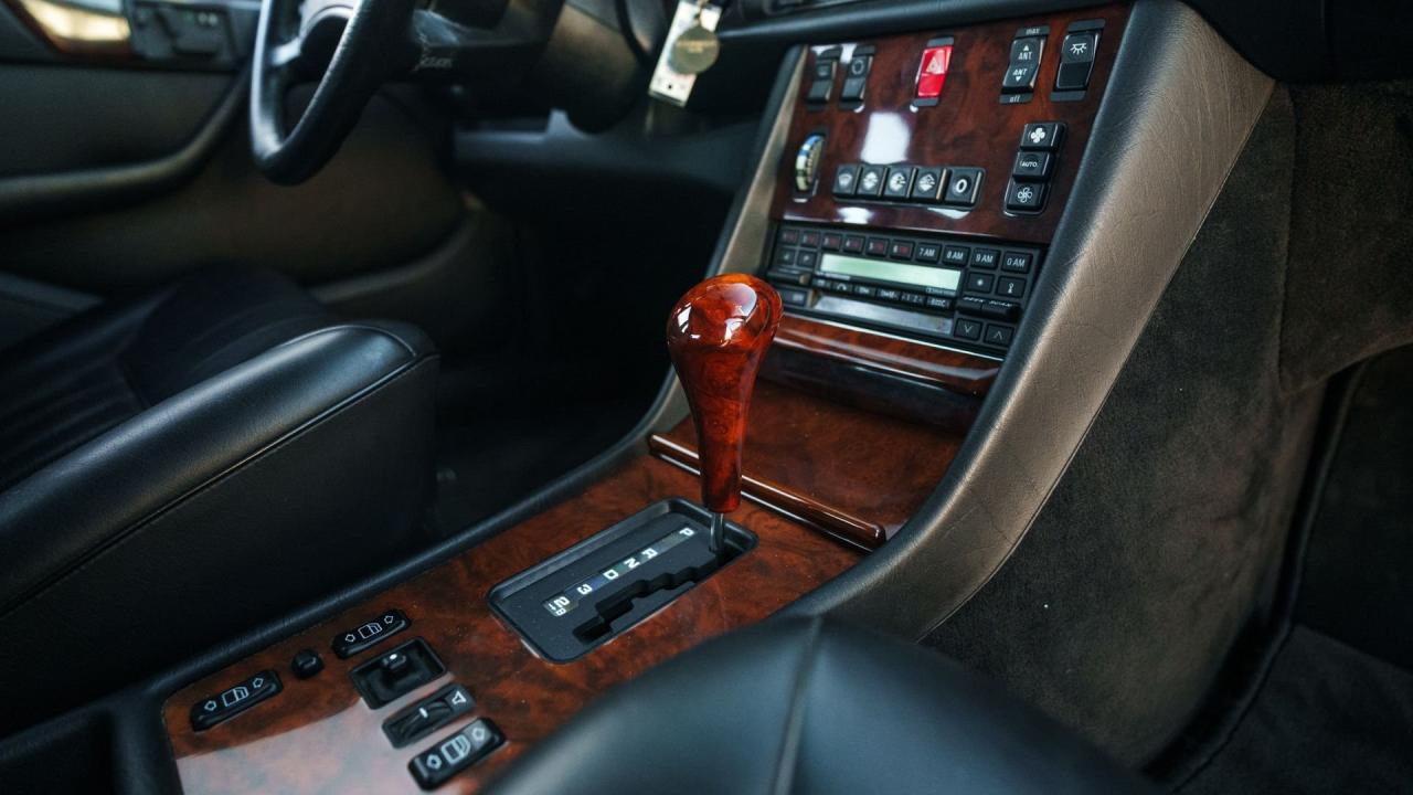 1988 Mercedes - Benz 560 SEL