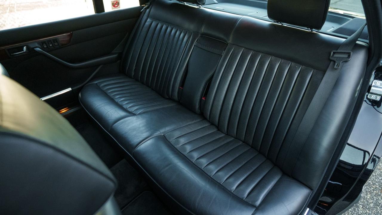 1988 Mercedes - Benz 560 SEL