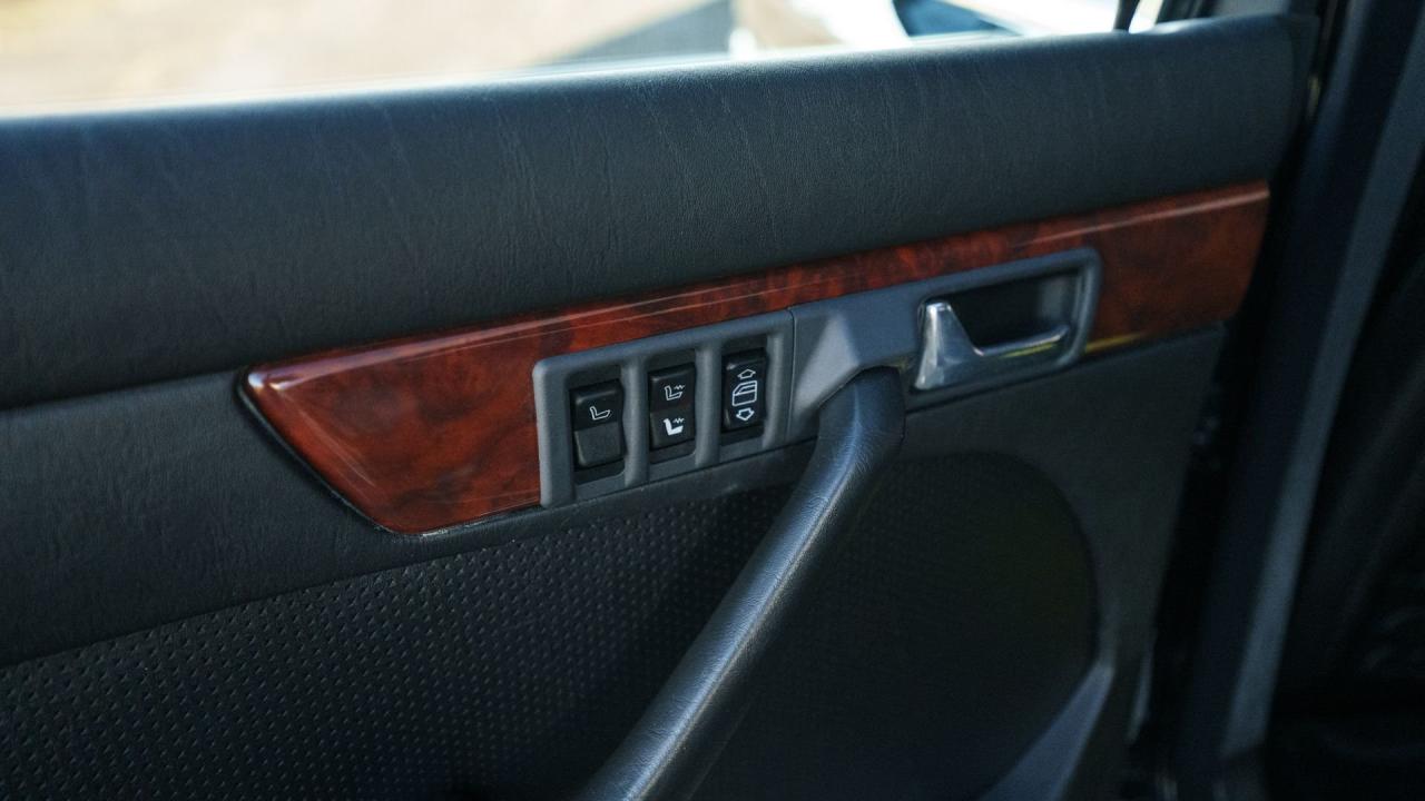 1988 Mercedes - Benz 560 SEL