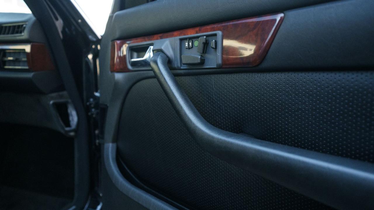 1988 Mercedes - Benz 560 SEL