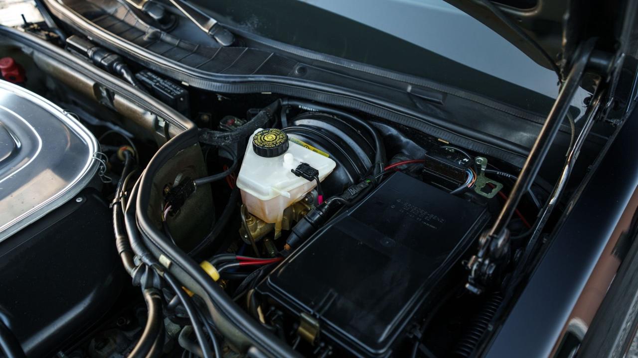 1988 Mercedes - Benz 560 SEL