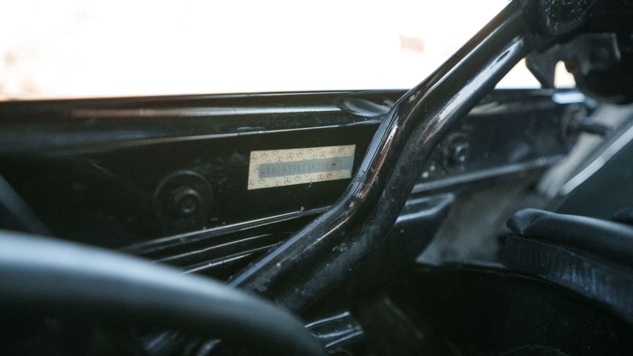 1988 Mercedes - Benz 560 SEL