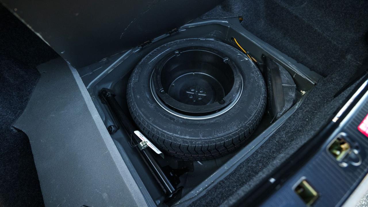 1988 Mercedes - Benz 560 SEL