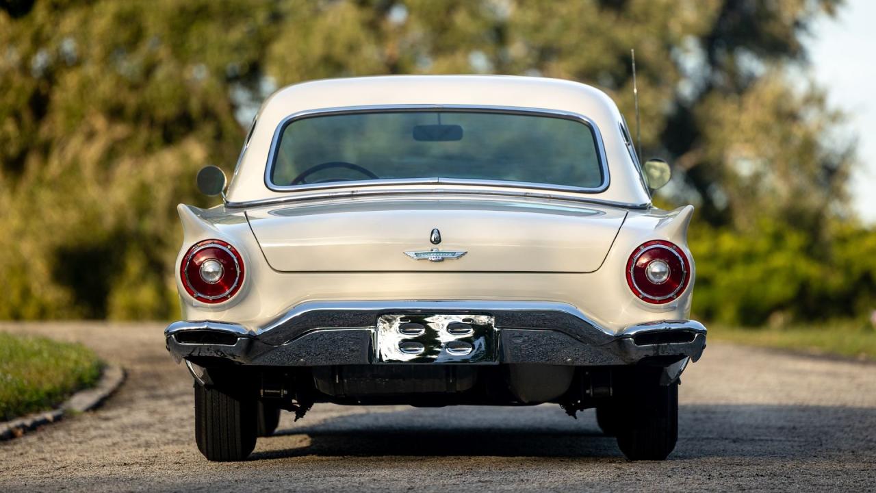 1957 Ford Thunderbird