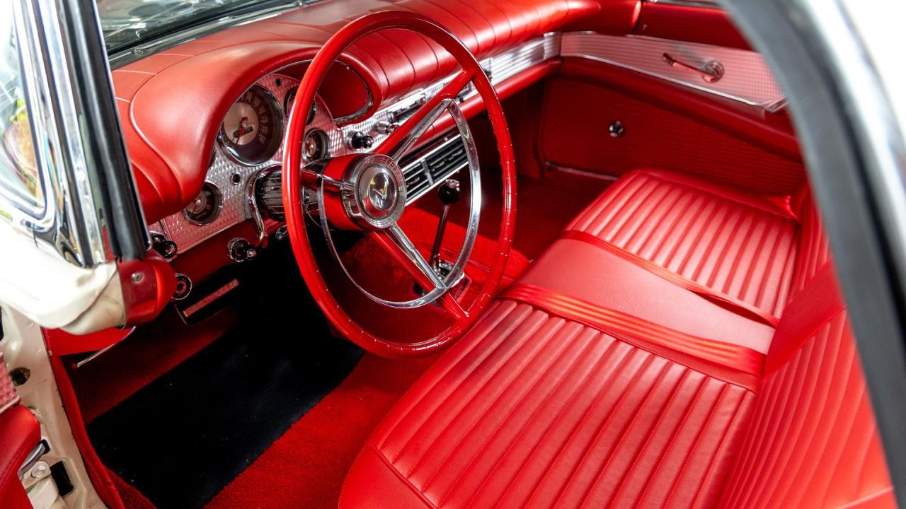 1957 Ford Thunderbird