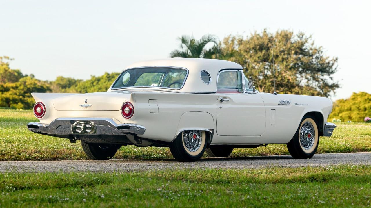 1957 Ford Thunderbird