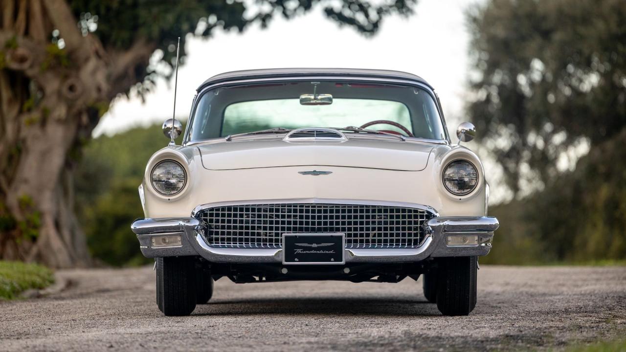 1957 Ford Thunderbird