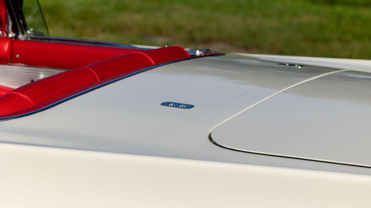 1957 Ford Thunderbird