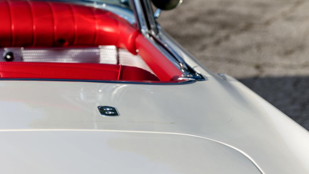 1957 Ford Thunderbird