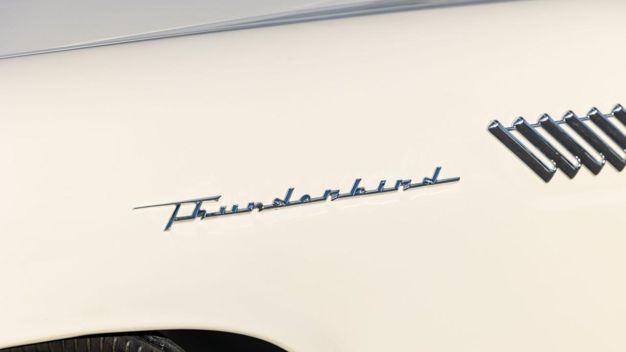 1957 Ford Thunderbird