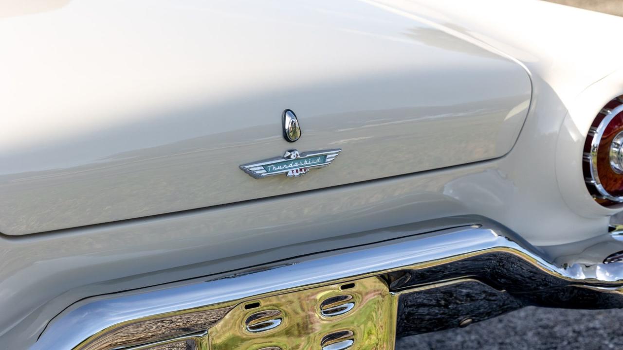 1957 Ford Thunderbird