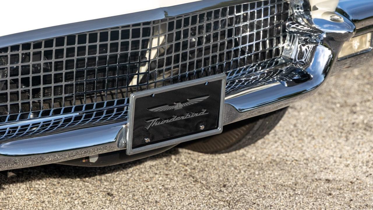 1957 Ford Thunderbird