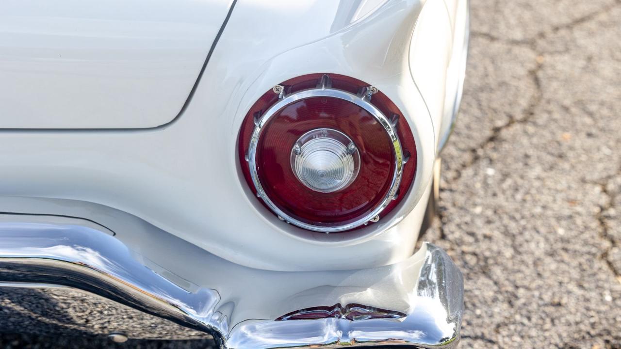 1957 Ford Thunderbird