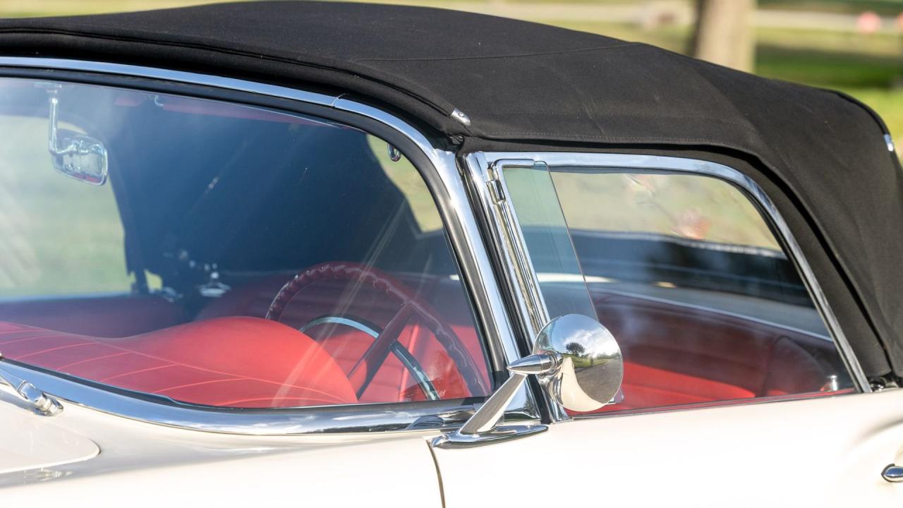 1957 Ford Thunderbird