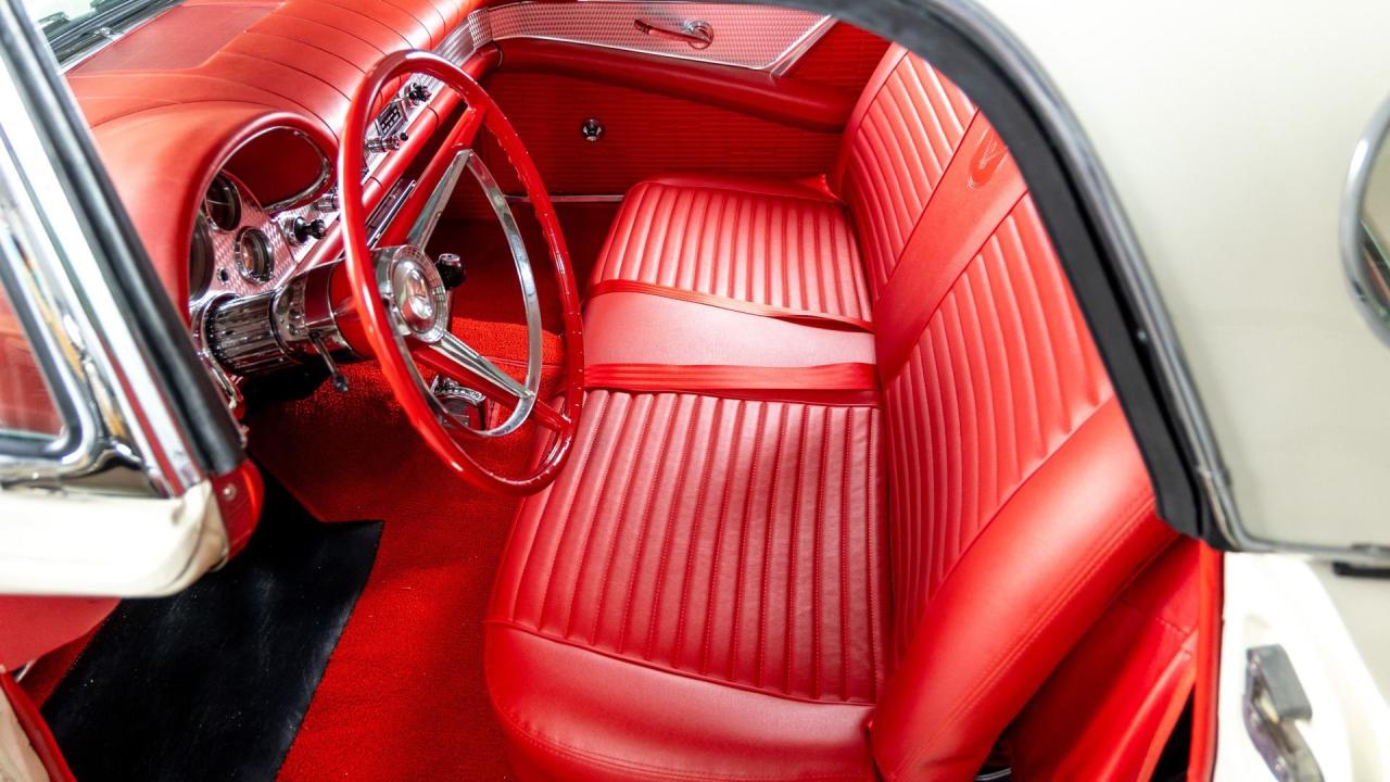 1957 Ford Thunderbird