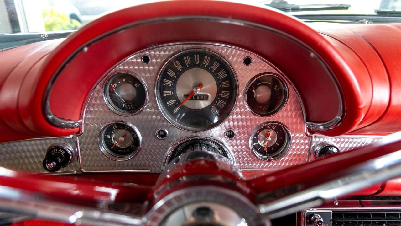 1957 Ford Thunderbird