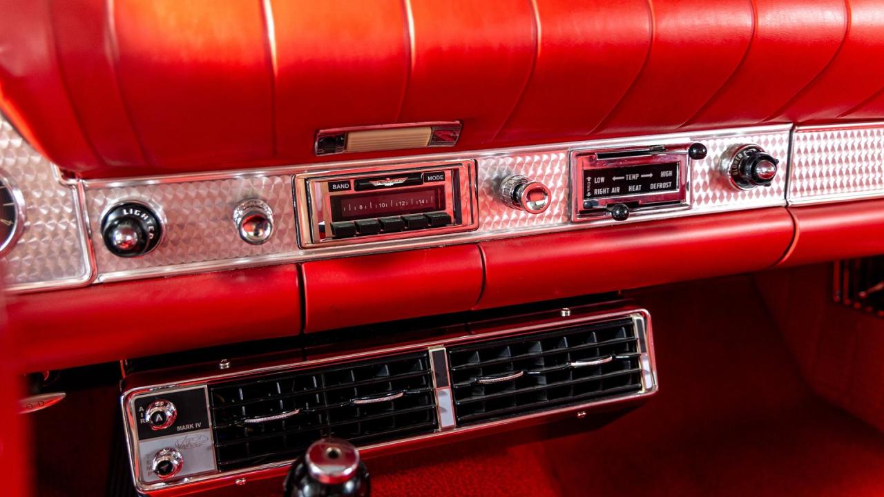 1957 Ford Thunderbird