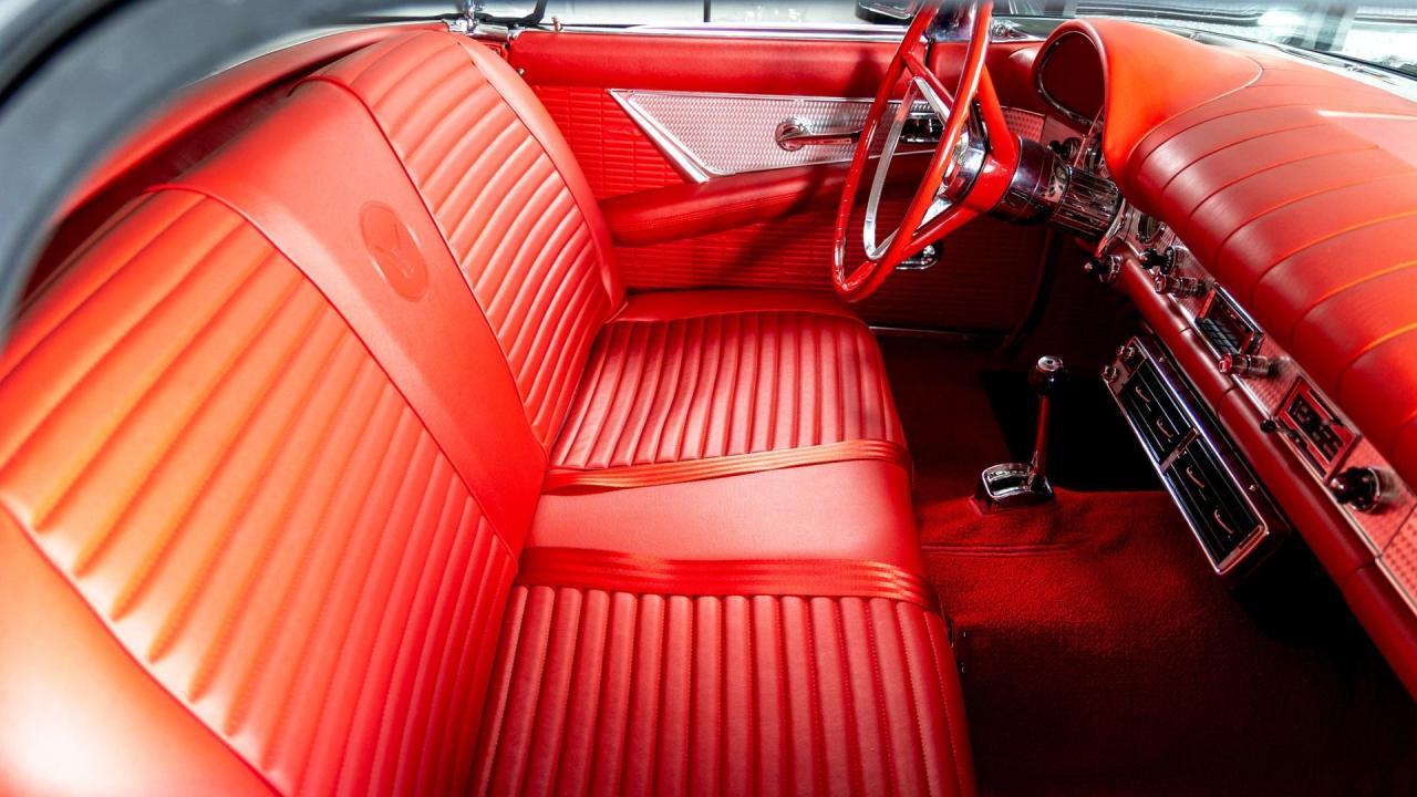 1957 Ford Thunderbird