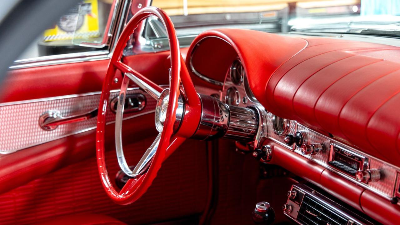 1957 Ford Thunderbird