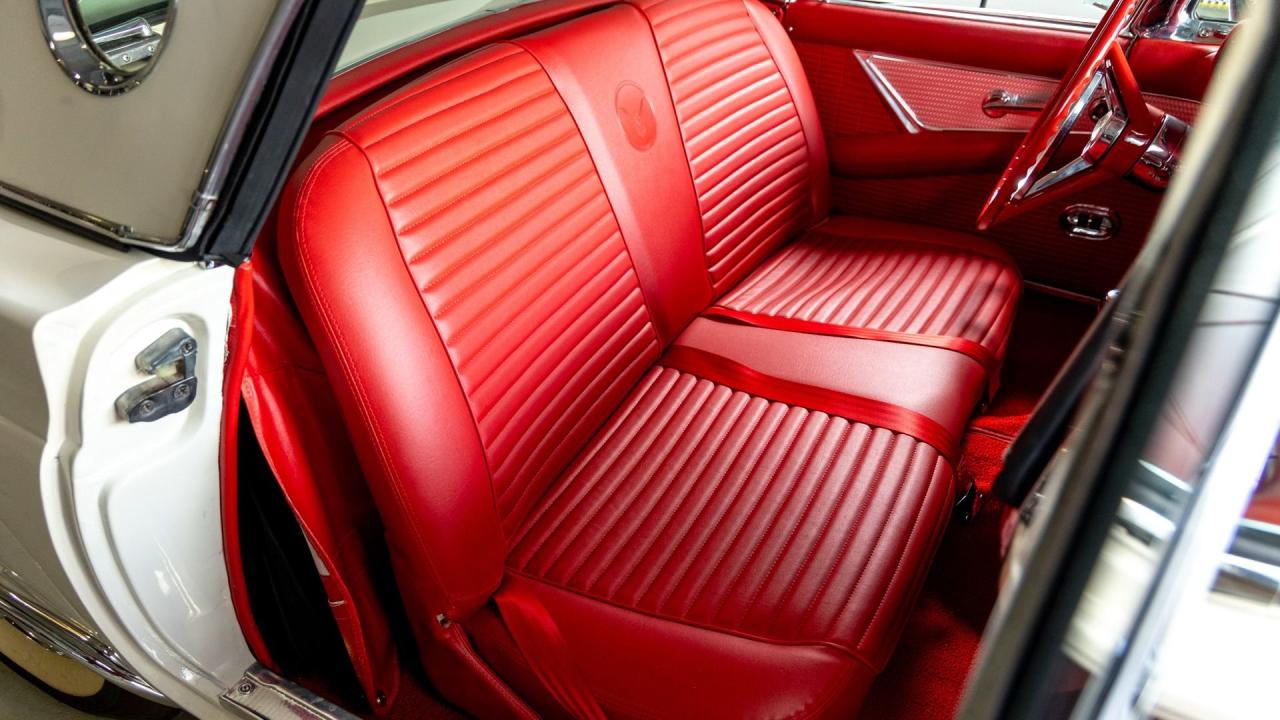 1957 Ford Thunderbird