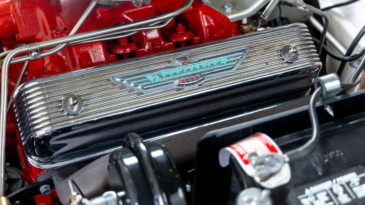 1957 Ford Thunderbird