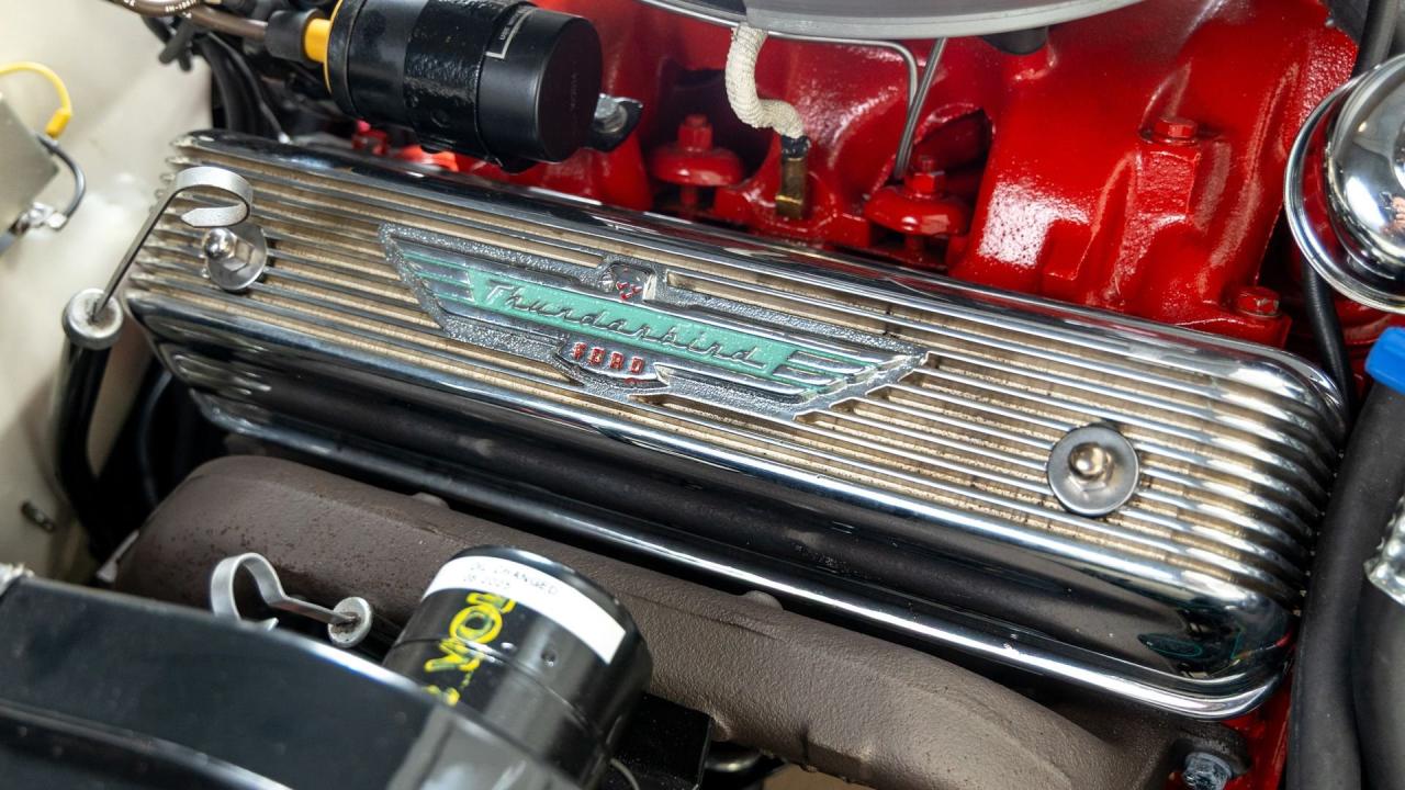 1957 Ford Thunderbird