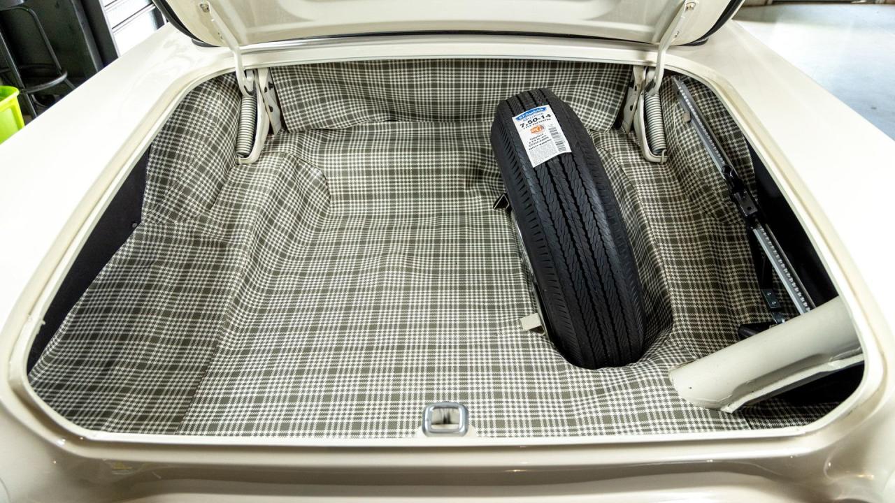 1957 Ford Thunderbird