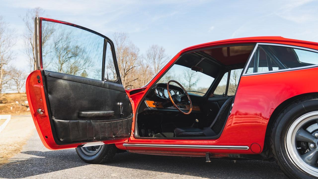 1965 Porsche 911 ex-1967 Daytona 24 Hours Winner
