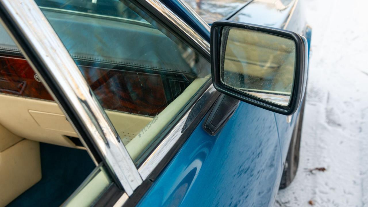 1986 Aston Martin V8 Volante