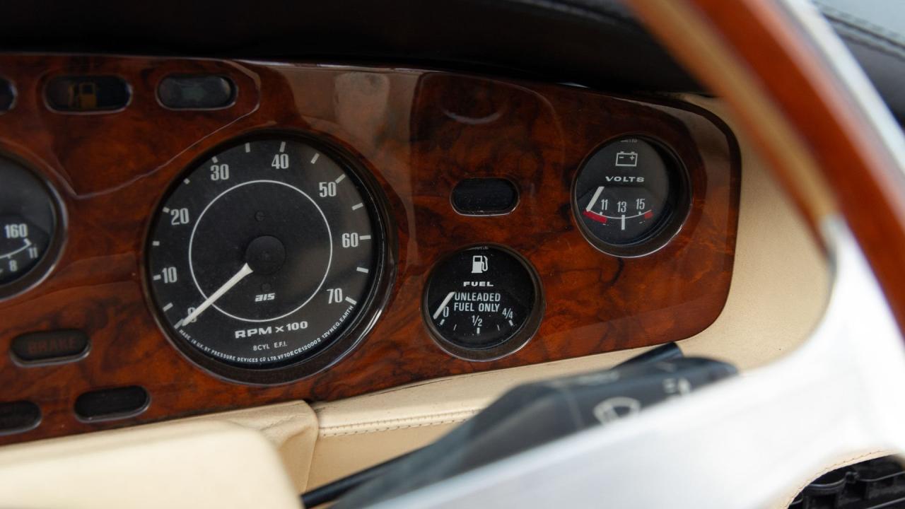 1986 Aston Martin V8 Volante