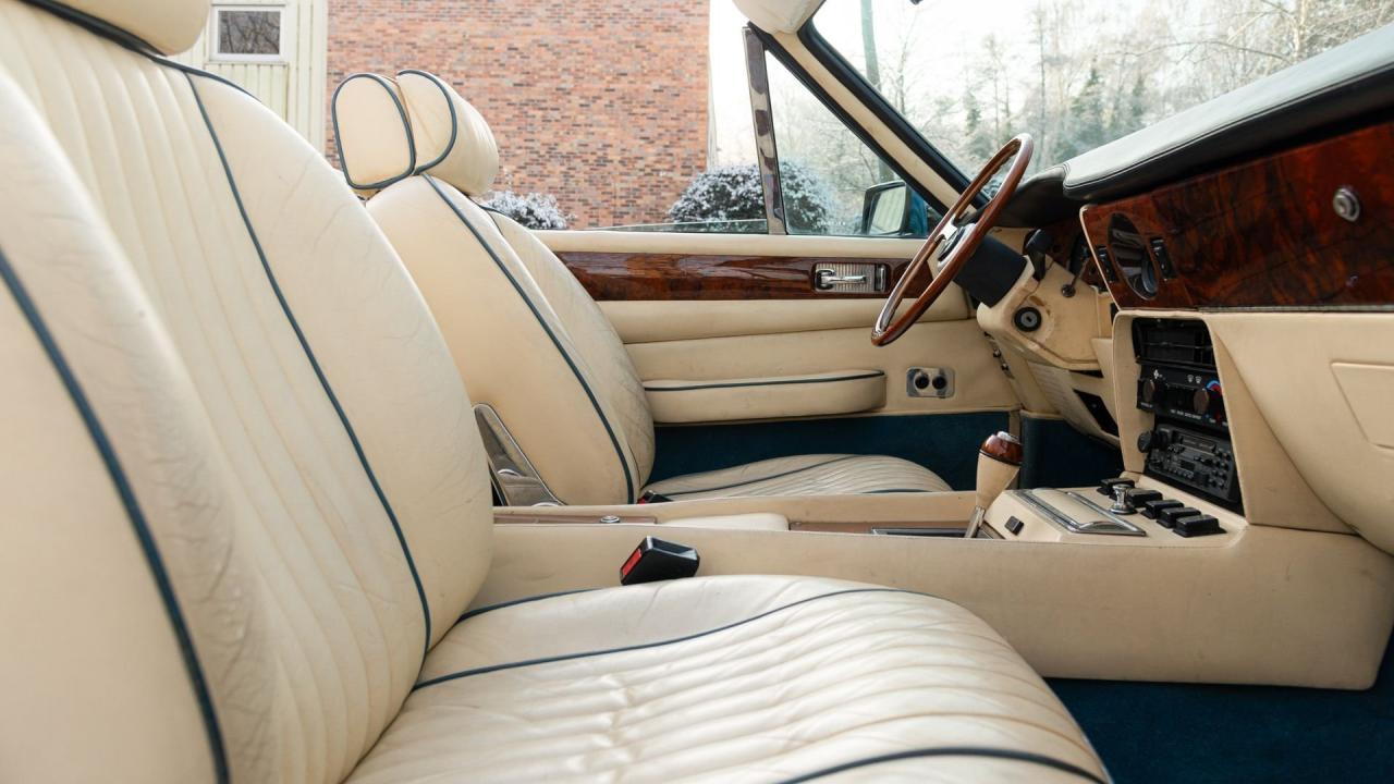 1986 Aston Martin V8 Volante