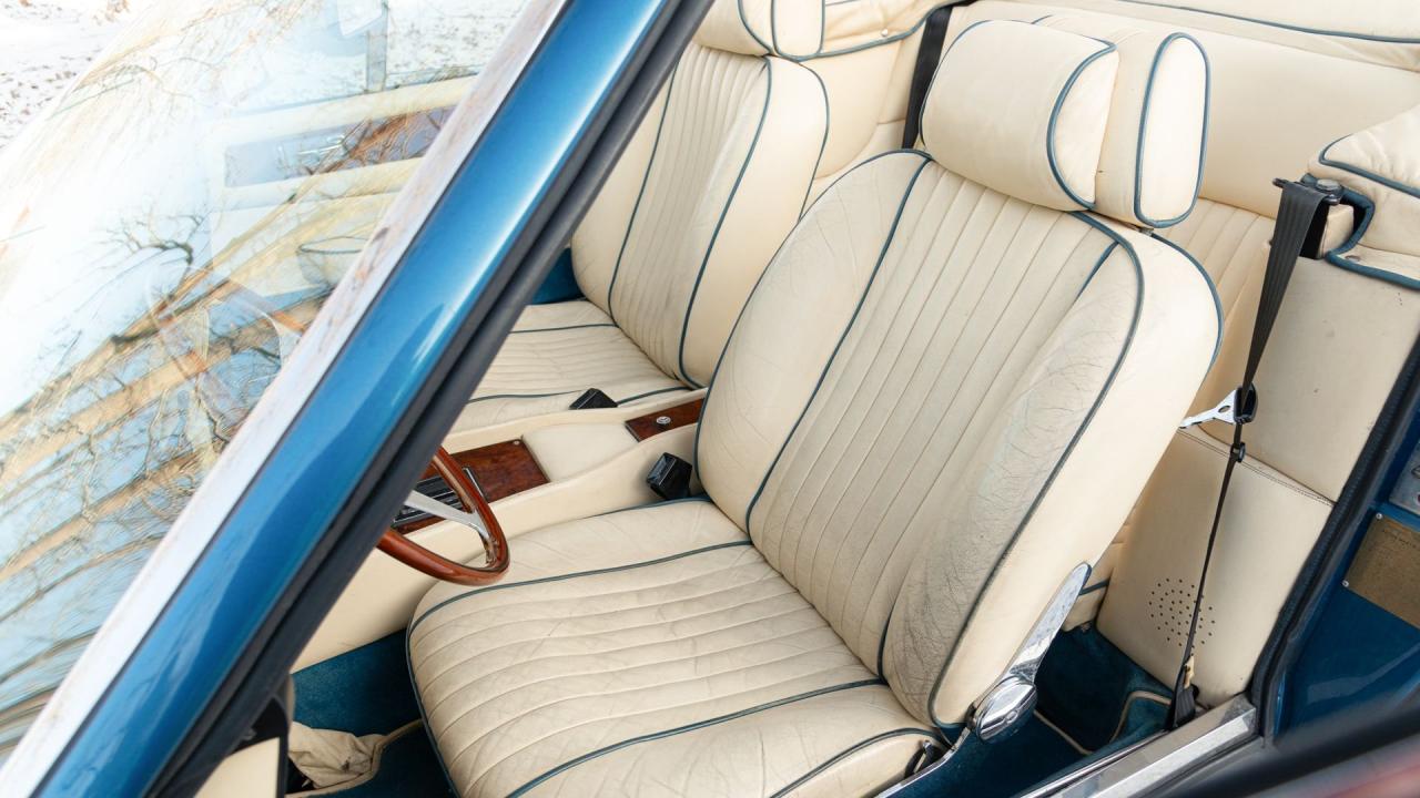 1986 Aston Martin V8 Volante