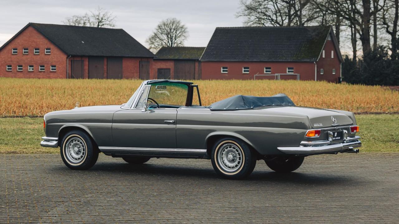 1967 Mercedes - Benz 250 SE Cabriolet