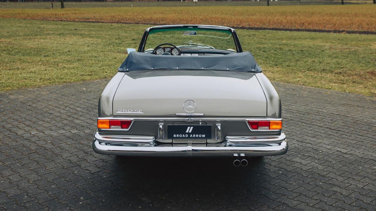 1967 Mercedes - Benz 250 SE Cabriolet