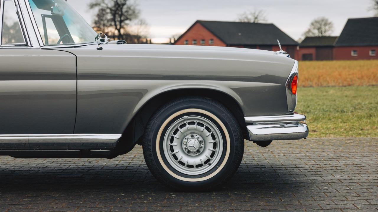 1967 Mercedes - Benz 250 SE Cabriolet