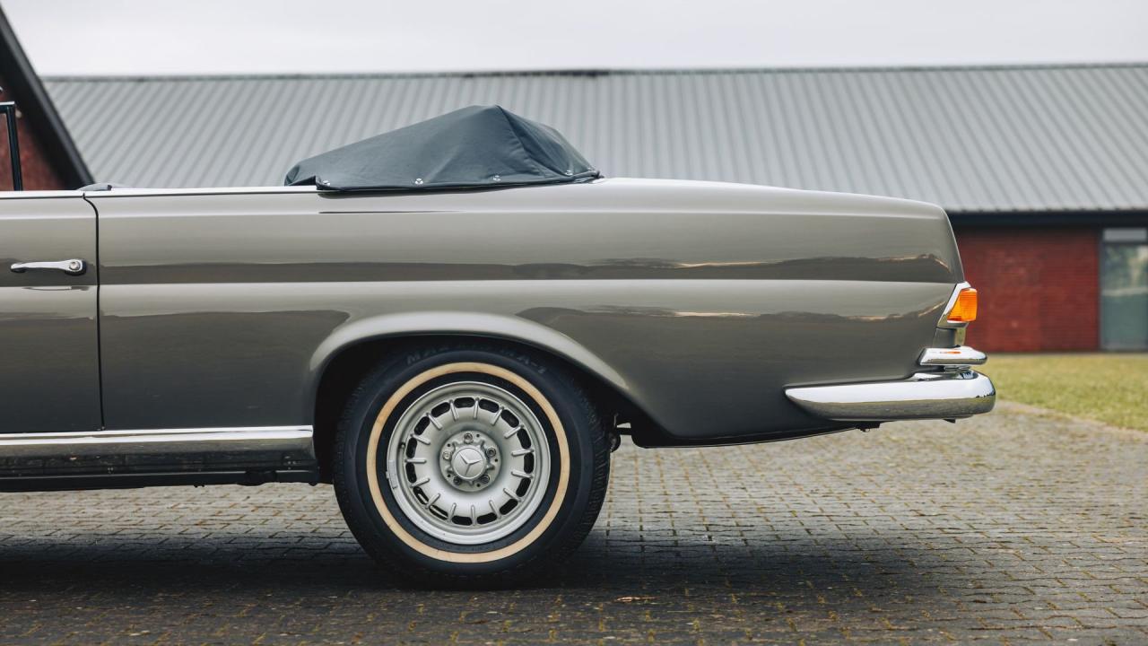 1967 Mercedes - Benz 250 SE Cabriolet
