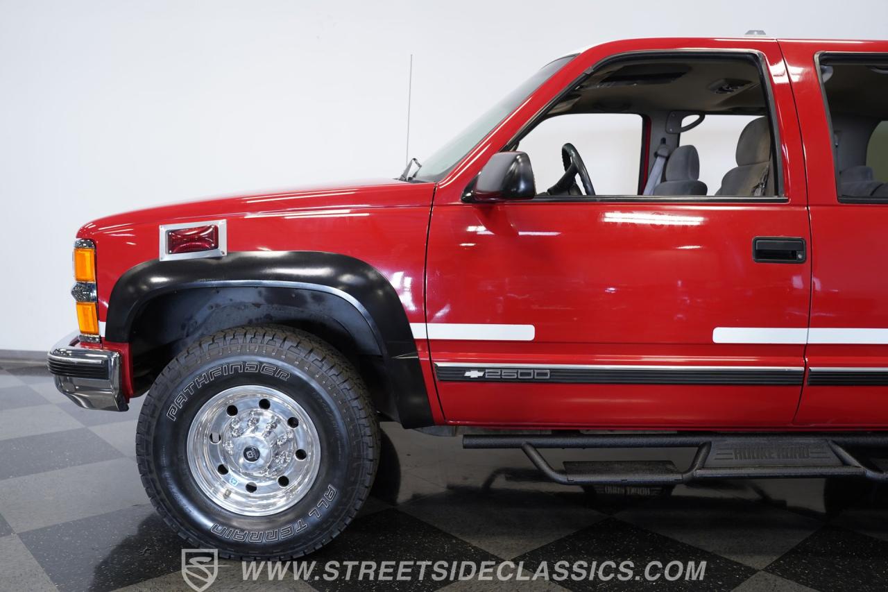 1999 Chevrolet Suburban 2500 4X4