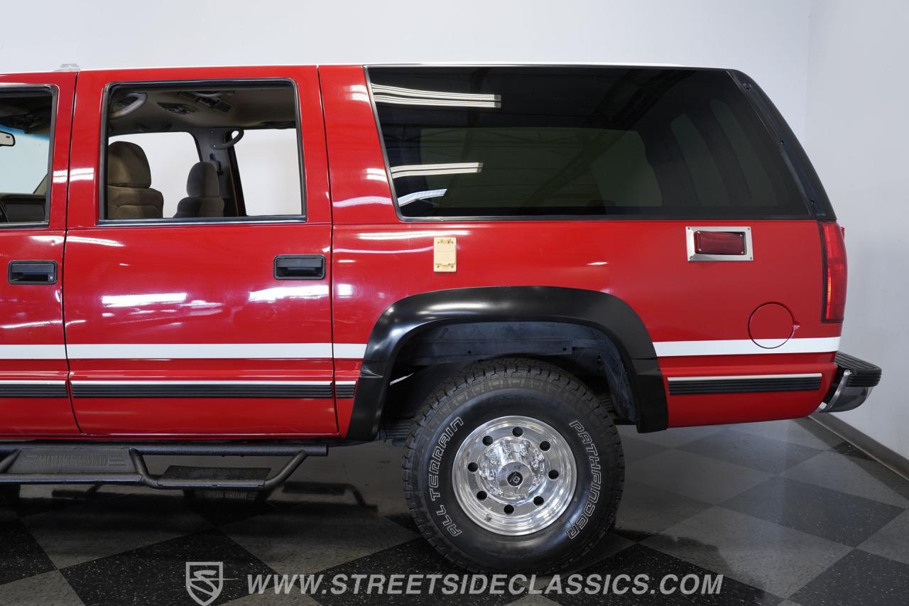 1999 Chevrolet Suburban 2500 4X4