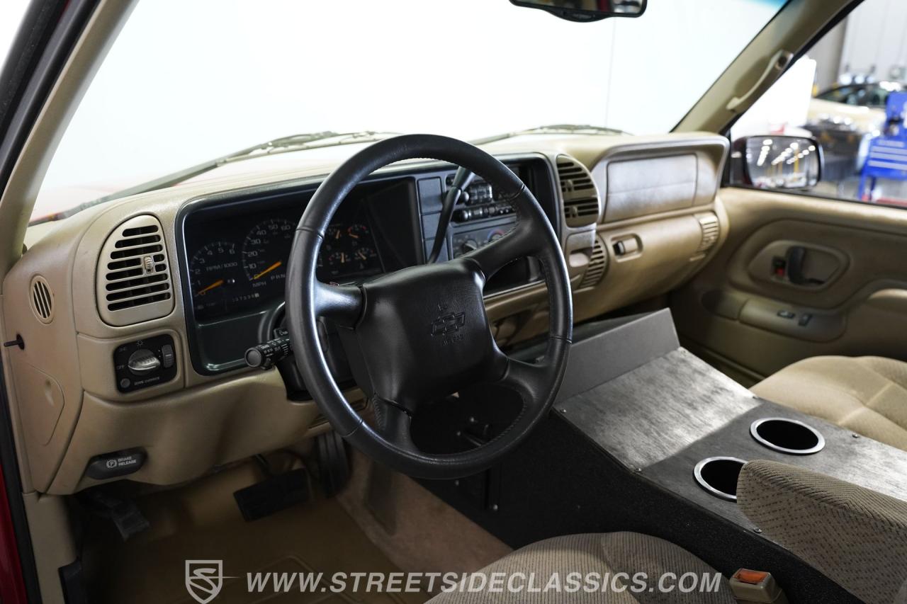 1999 Chevrolet Suburban 2500 4X4