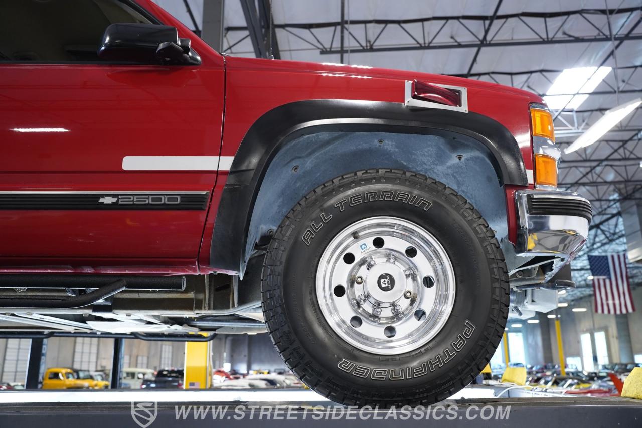 1999 Chevrolet Suburban 2500 4X4