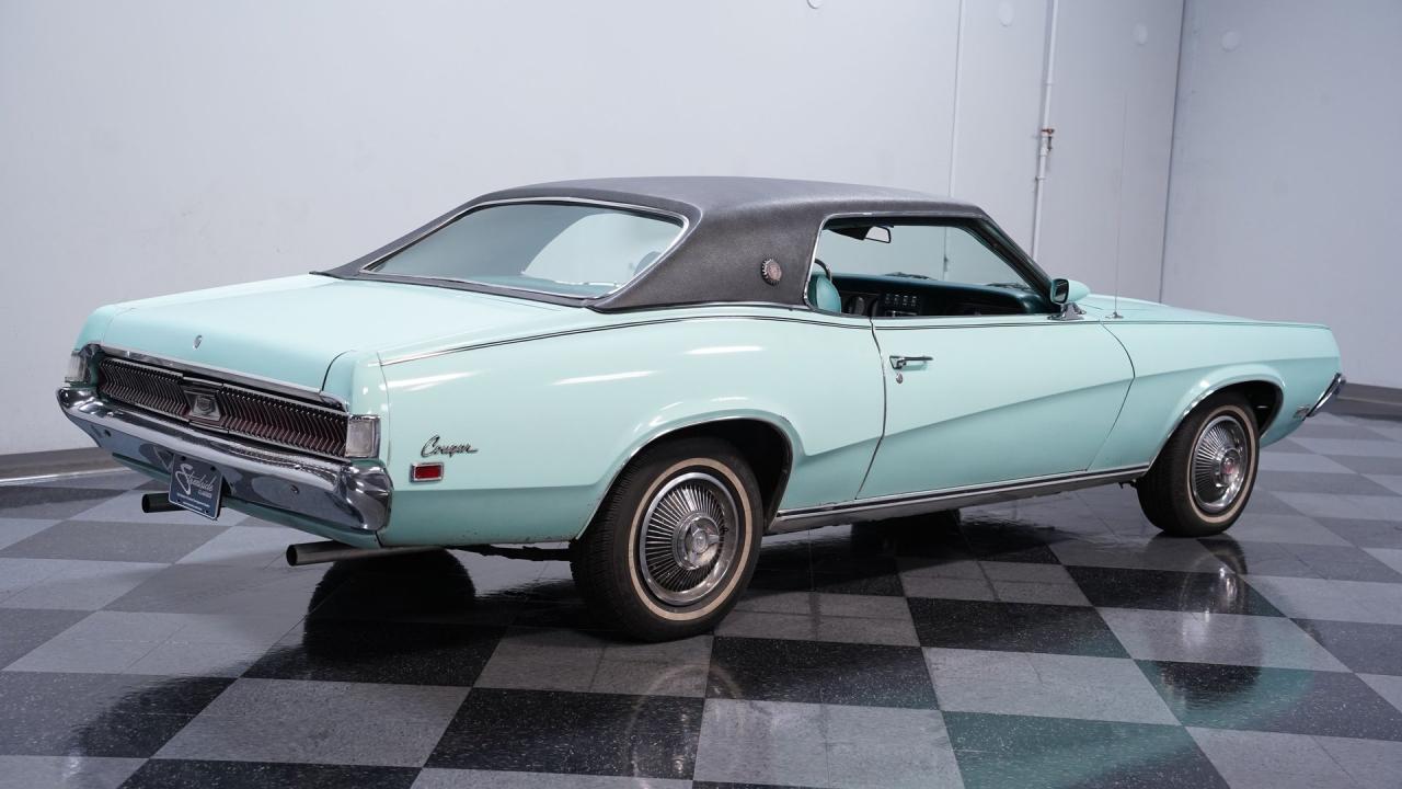 1969 Mercury Cougar XR7