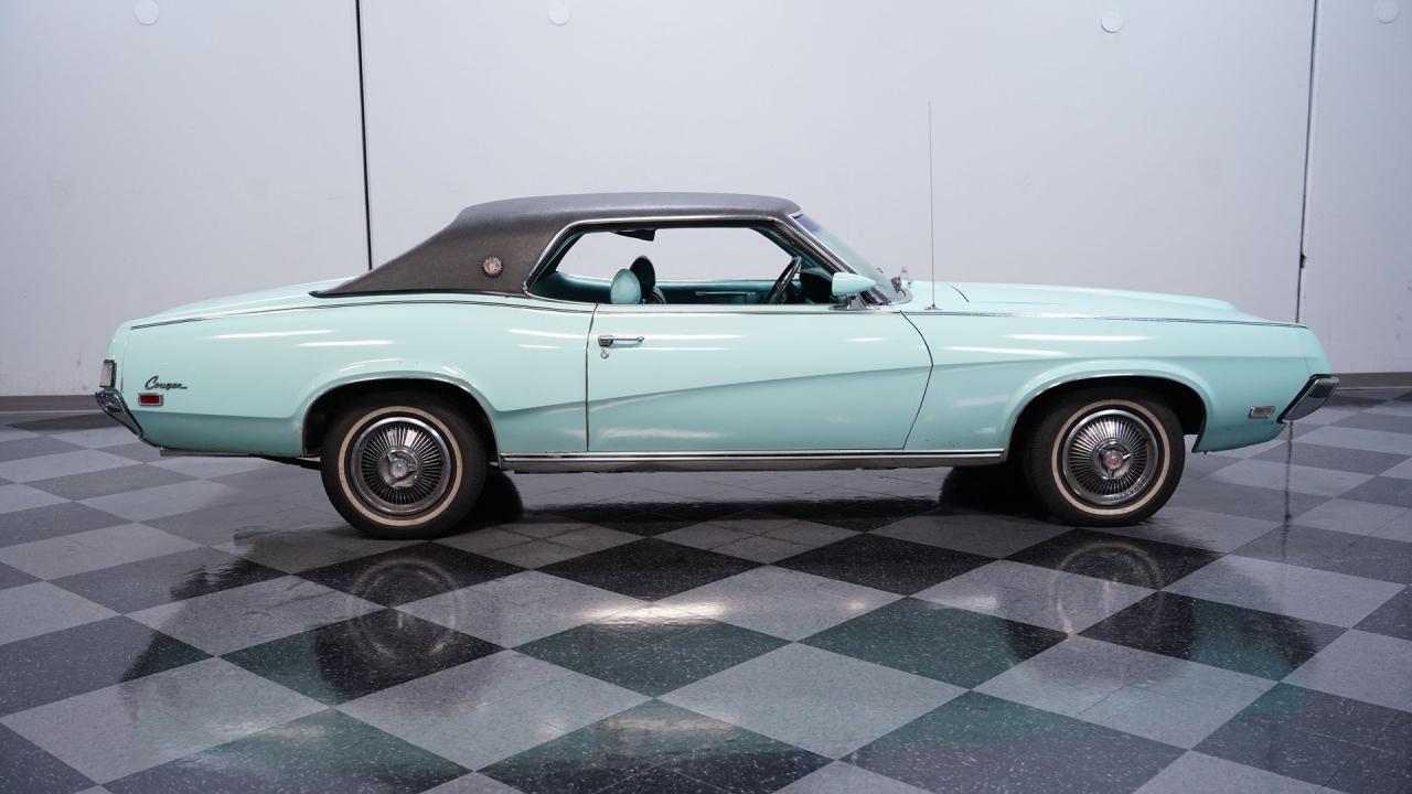 1969 Mercury Cougar XR7